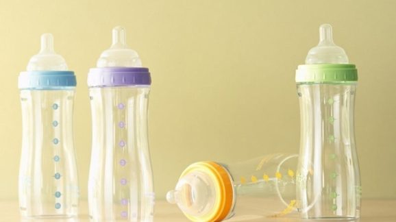 2015-10-07 Thinkstock - Baby Bottles v5 - BPA paper