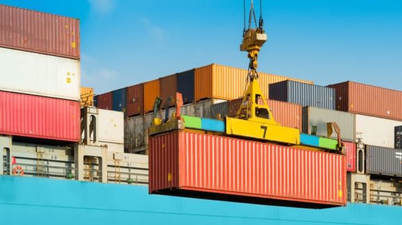Shipping container GettyImages-1135320670