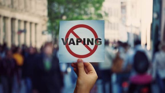 No vaping sign GettyImages-1176085829