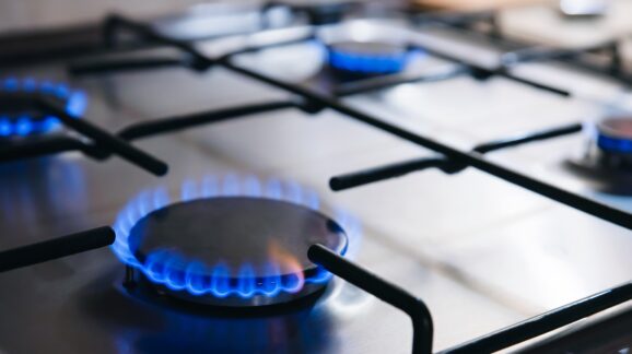 Environmental group pushes retail associates to discourage gas stove purchases